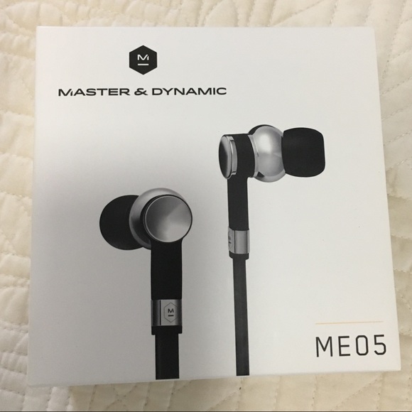 Master & Dynamic Other - Master & Dynamic ME05 Earphones with Mic - Silver